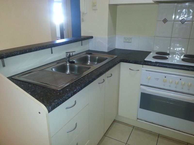 UN/14  Spendelove, Southport QLD 4215