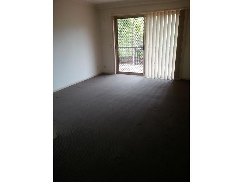 UN/14  Spendelove, Southport QLD 4215
