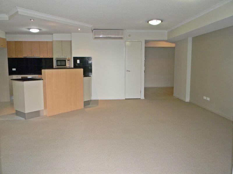 21 Cypress Avenue, Surfers Paradise QLD 4217