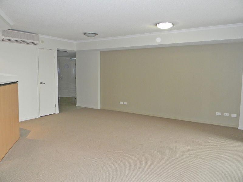 21 Cypress Avenue, Surfers Paradise QLD 4217