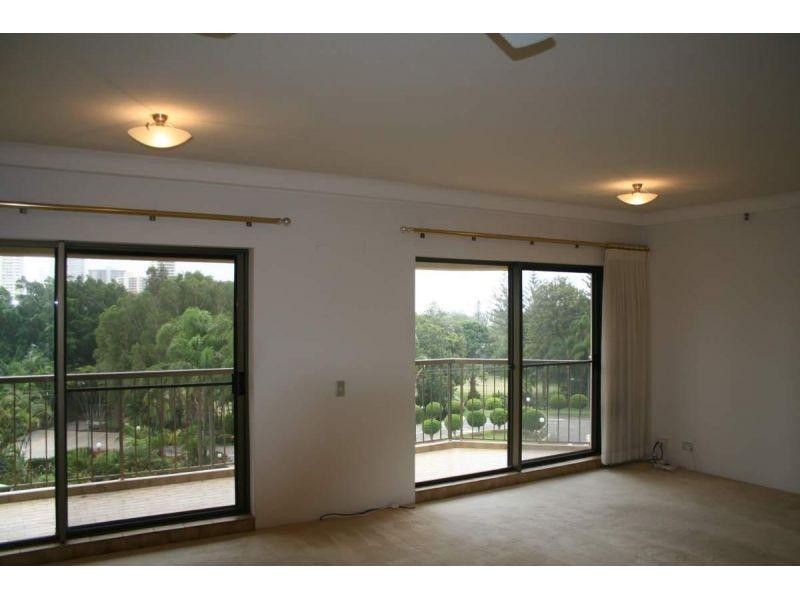 Unit 16/2 Admiralty Drive, Surfers Paradise QLD 4217