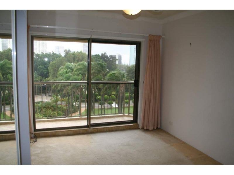 Unit 16/2 Admiralty Drive, Surfers Paradise QLD 4217