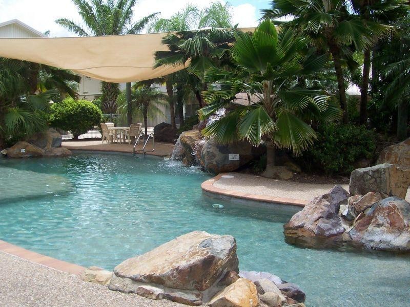 6/24 Pandanus Drive, Cannonvale QLD 4802