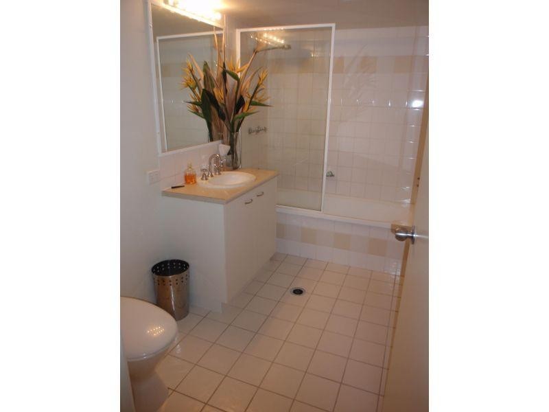 Unit 13/264 Kent Street, New Farm QLD 4005