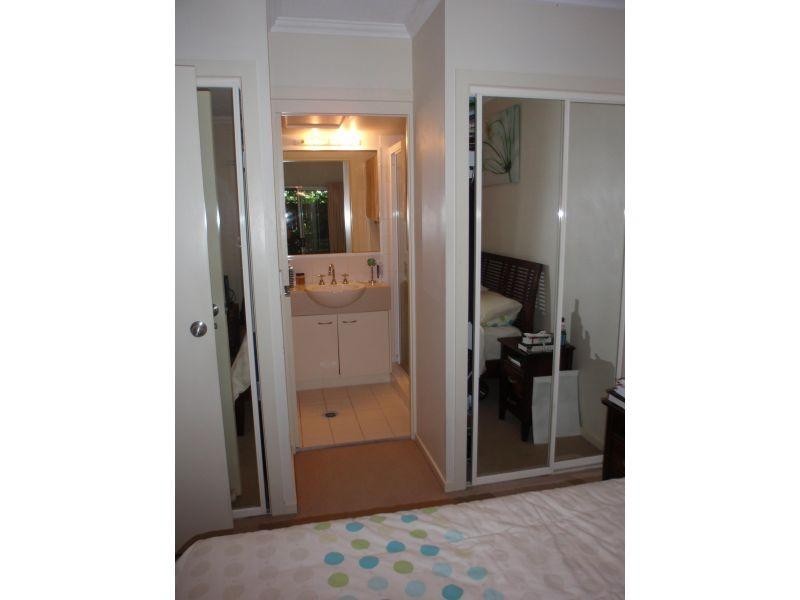 Unit 13/264 Kent Street, Teneriffe QLD 4005