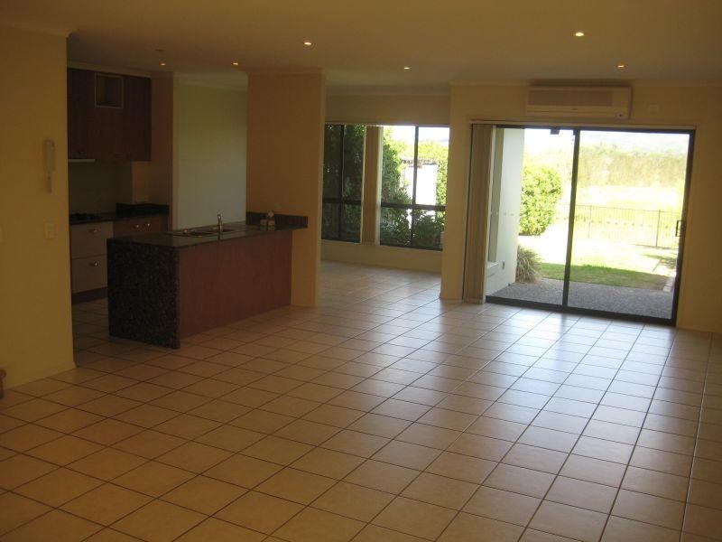 136 Palm Meadows Drive, Carrara QLD 4211