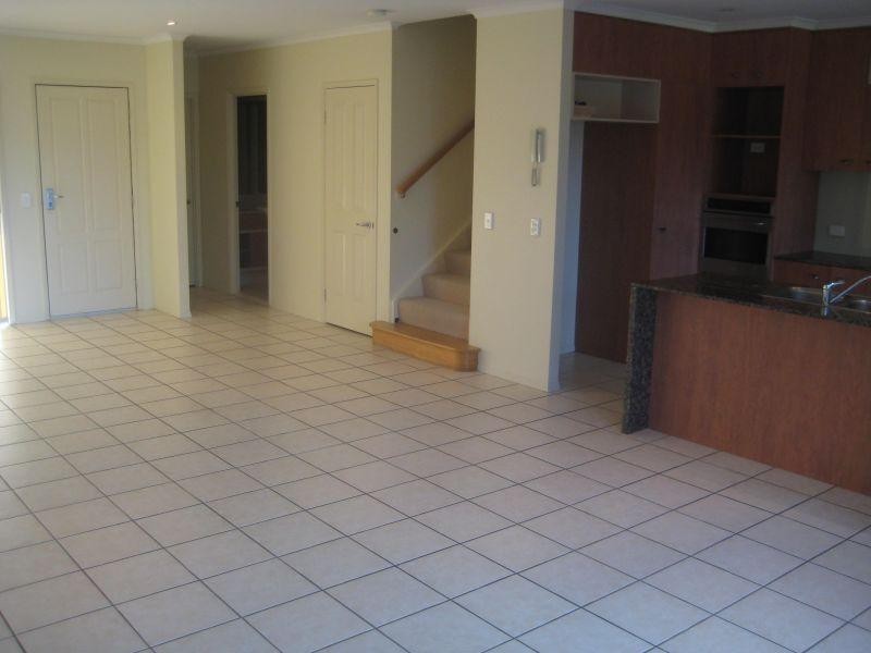 136 Palm Meadows Drive, Carrara QLD 4211