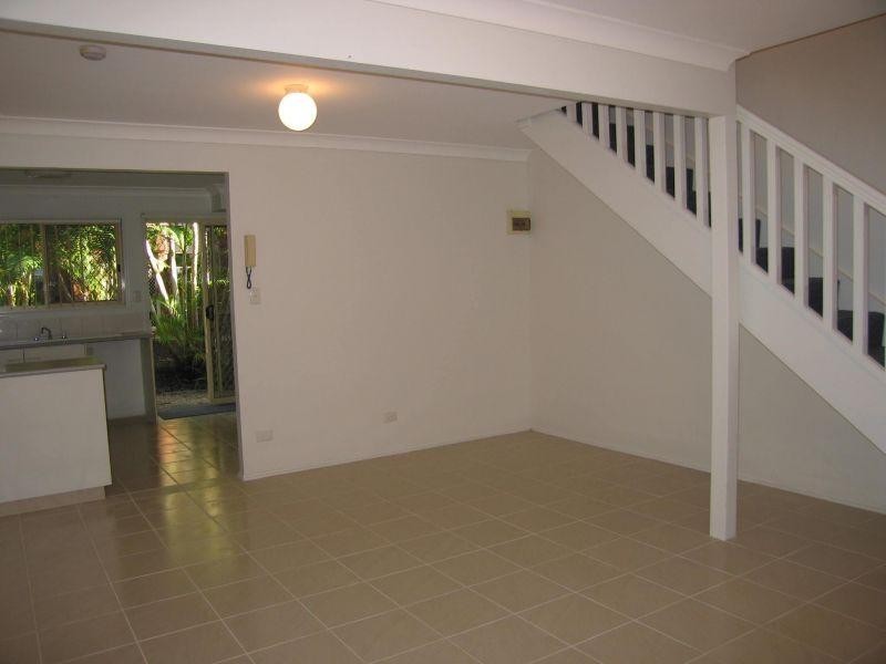 T/H/60 Whitby, Southport QLD 4215