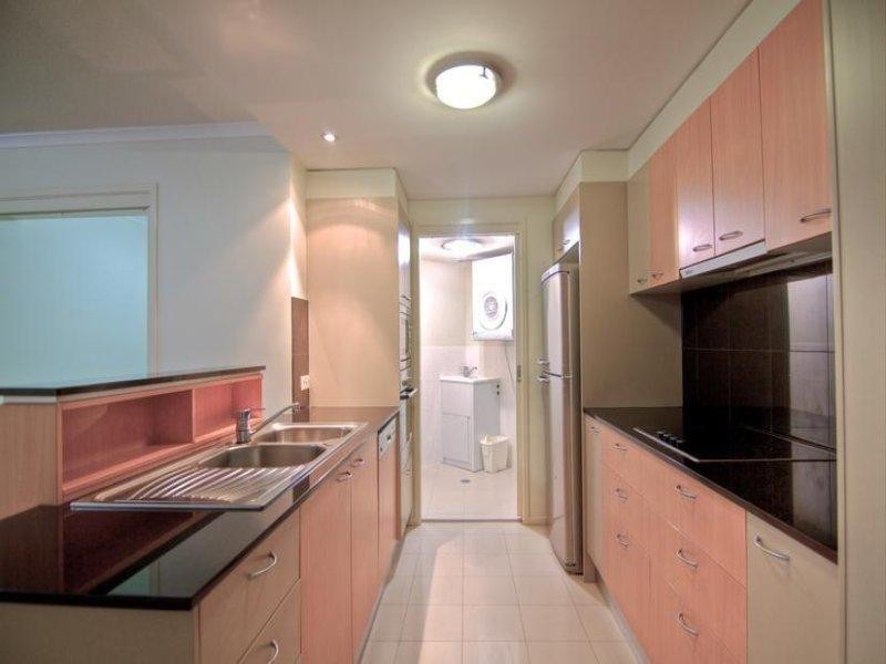 32/21 Cypress Avenue, Surfers Paradise QLD 4217