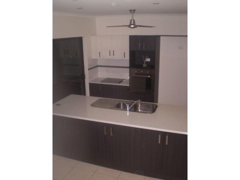 25 Abell Road, Cannonvale QLD 4802