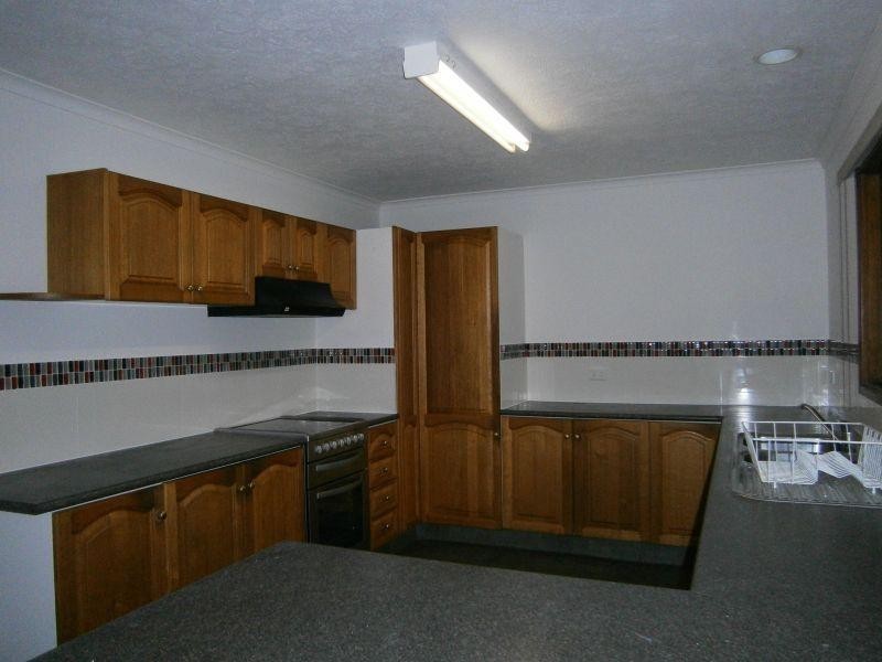 4 Glenrowan Drive, Tallai QLD 4213