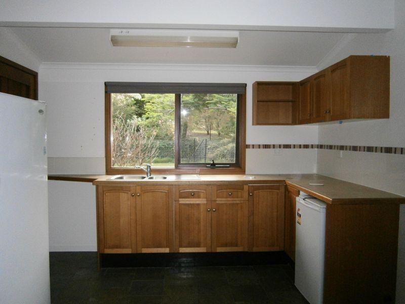 4 Glenrowan Drive, Tallai QLD 4213