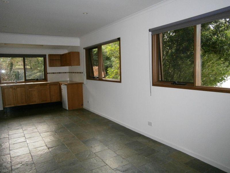 4 Glenrowan Drive, Tallai QLD 4213