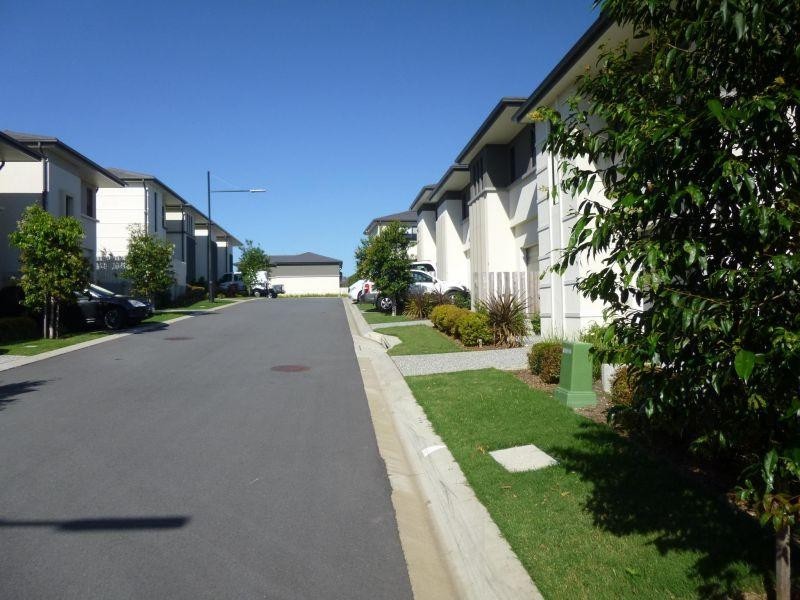 2 Bourton Road, Merrimac QLD 4226