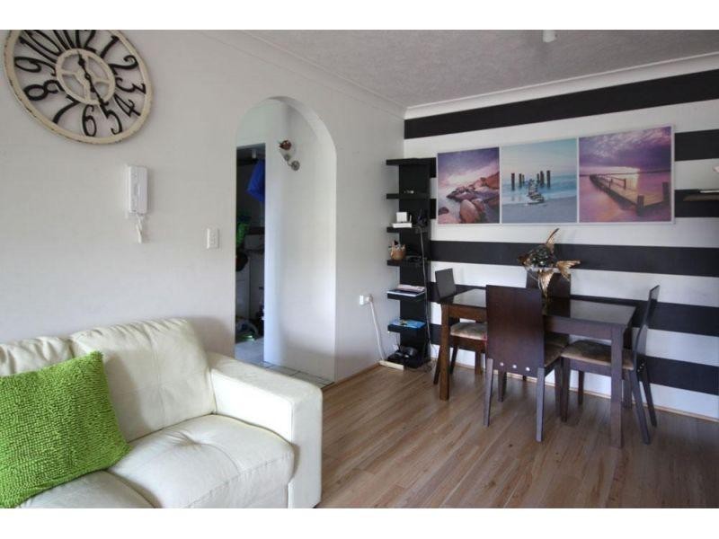 9 Bayview Street, Runaway Bay QLD 4216