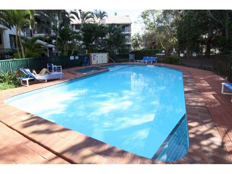 9 Bayview Street, Runaway Bay QLD 4216