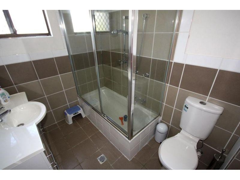 9 Bayview Street, Runaway Bay QLD 4216