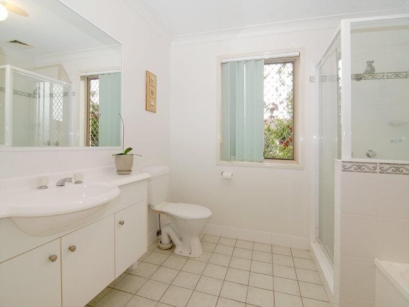 120 Uxbridge Street, Grange QLD 4051