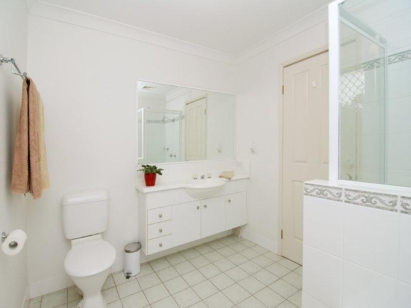 120 Uxbridge Street, Grange QLD 4051