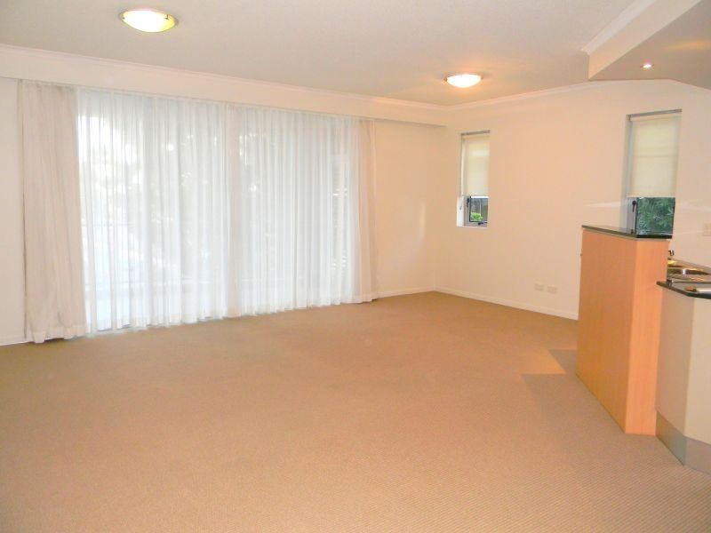 21 Cypress Avenue, Surfers Paradise QLD 4217