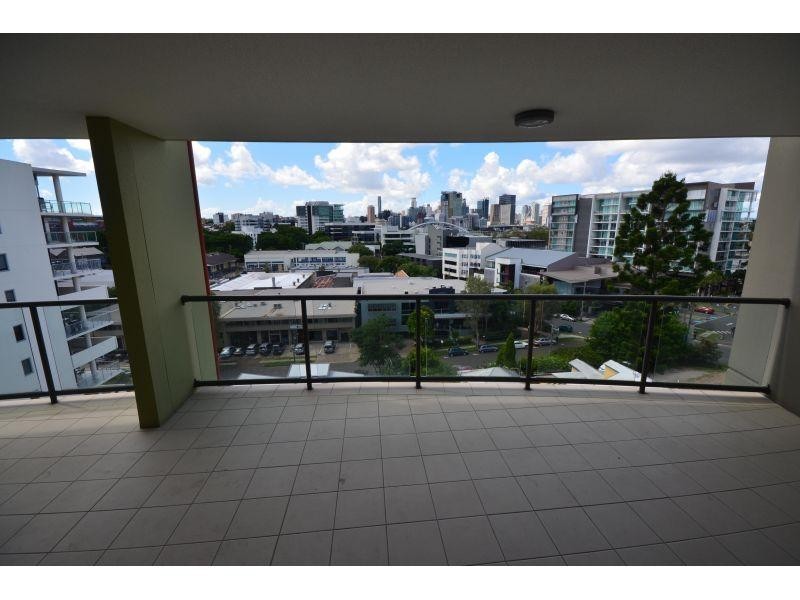 1082/18 Manning Street, Milton QLD 4064