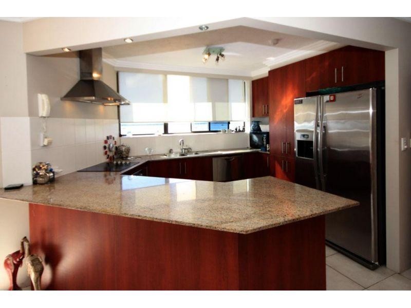 9 Bayview Street, Runaway Bay QLD 4216