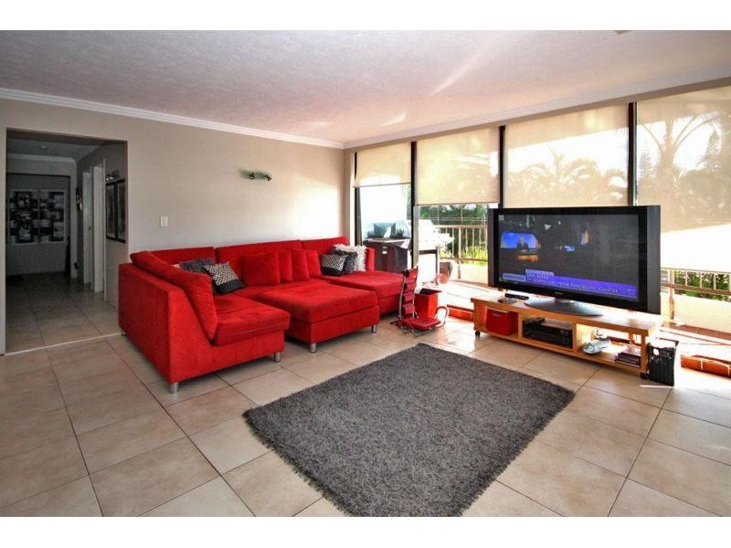 9 Bayview Street, Runaway Bay QLD 4216