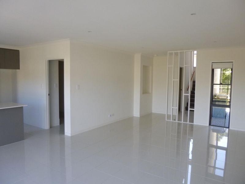 2 Bourton Road, Merrimac QLD 4226