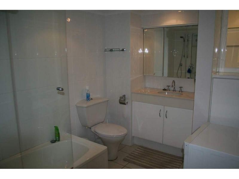 2 Admiralty Drive, Surfers Paradise QLD 4217