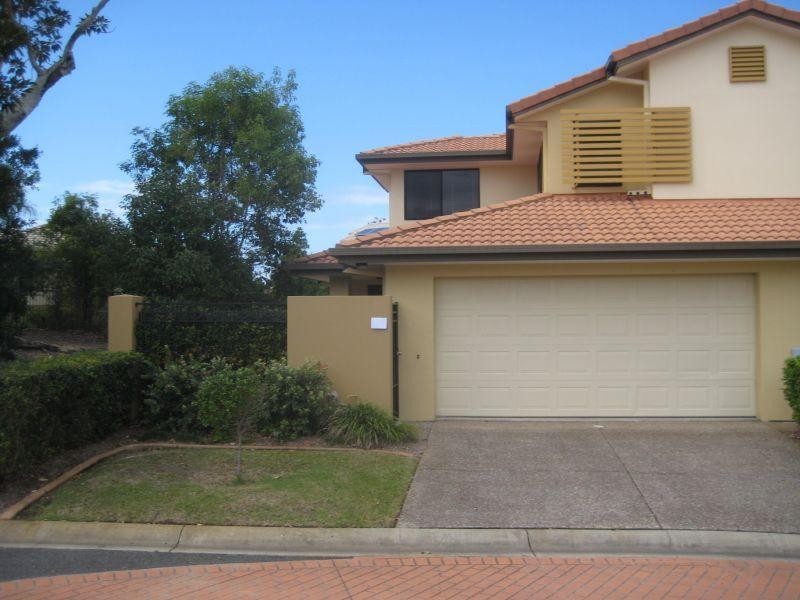 136 Palm Meadows Drive, Carrara QLD 4211