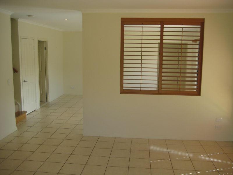 136 Palm Meadows Drive, Carrara QLD 4211