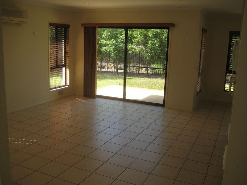 136 Palm Meadows Drive, Carrara QLD 4211