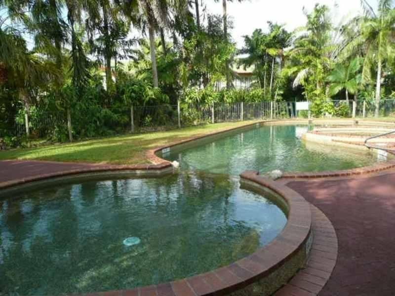 5-15 McGregor Street, Mooroobool QLD 4870