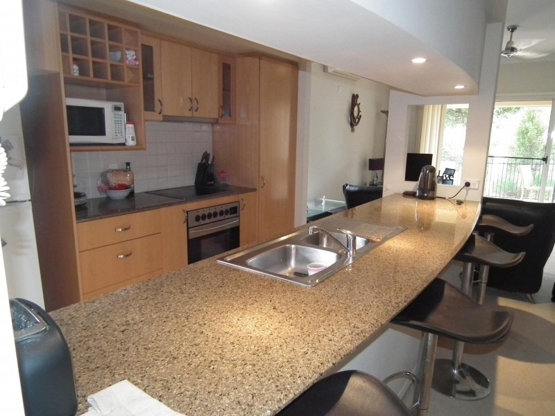 433  Brisbane Road, Arundel QLD 4214