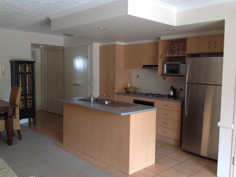 8 Lloyd Street, Southport QLD 4215