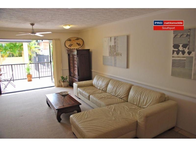 8 Lloyd Street, Southport QLD 4215