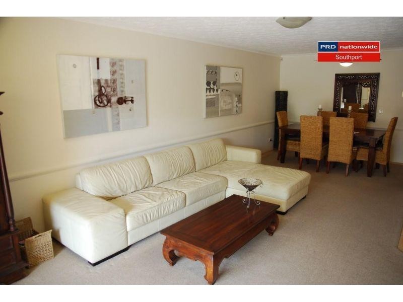 8 Lloyd Street, Southport QLD 4215