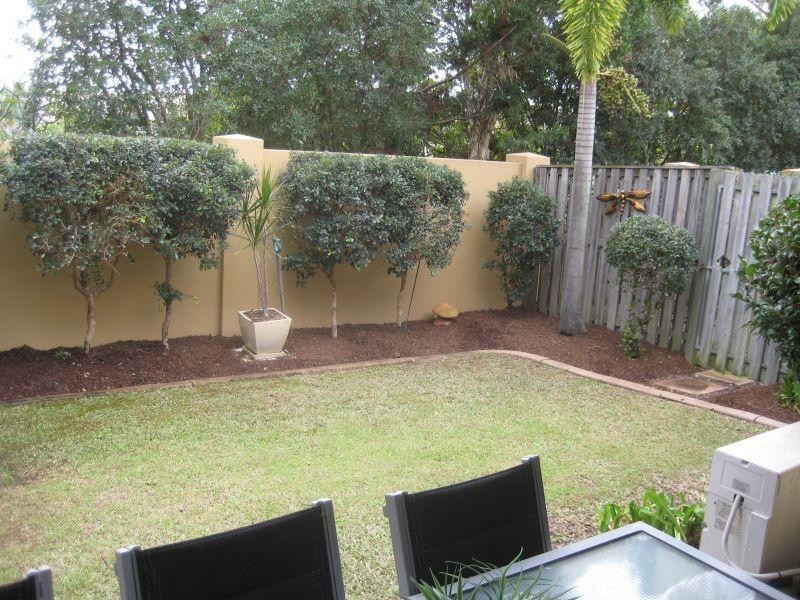 136 Palm Meadows Drive, Carrara QLD 4211