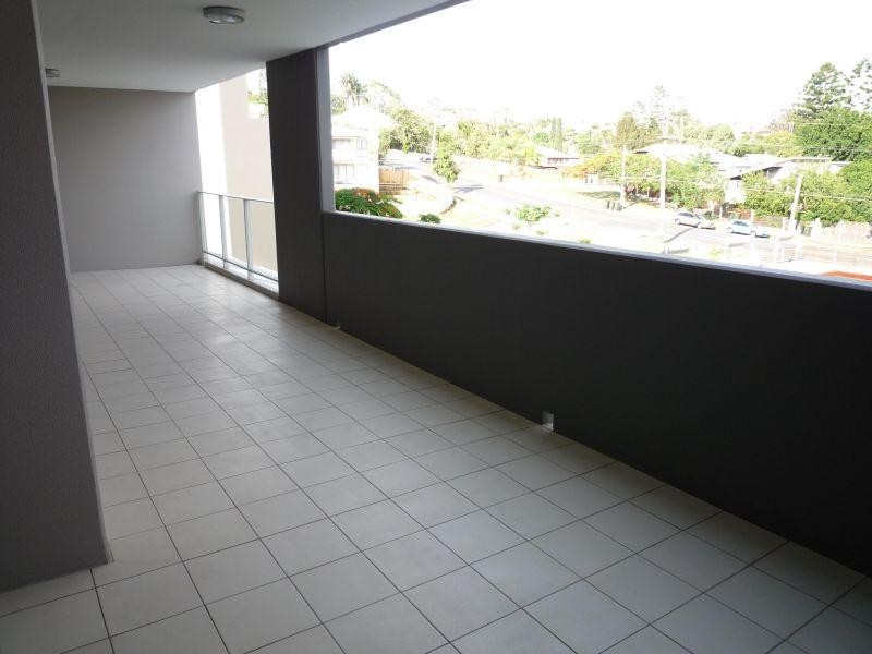 93/101 Clarence Road, Indooroopilly QLD 4068