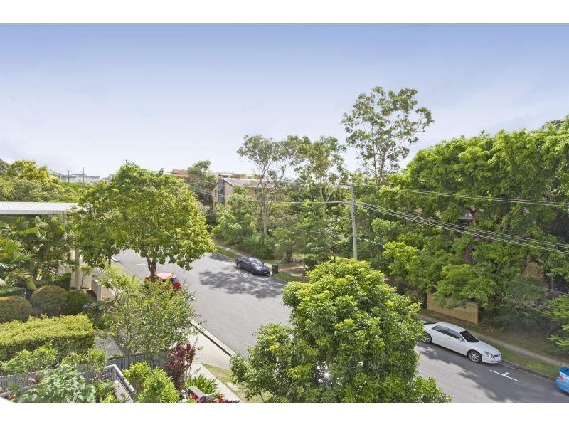 8 Dunmore Terrace, Auchenflower QLD 4066