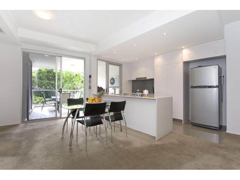 8 Dunmore Terrace, Auchenflower QLD 4066