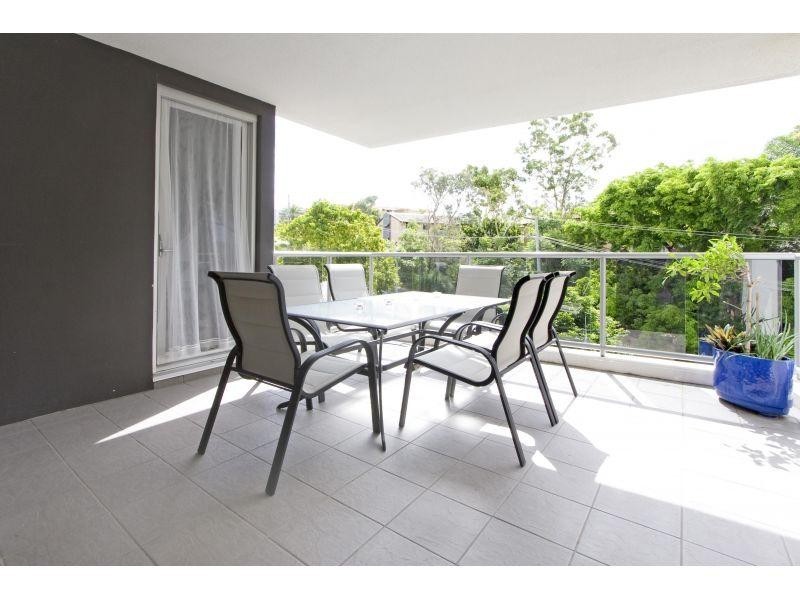 8 Dunmore Terrace, Auchenflower QLD 4066