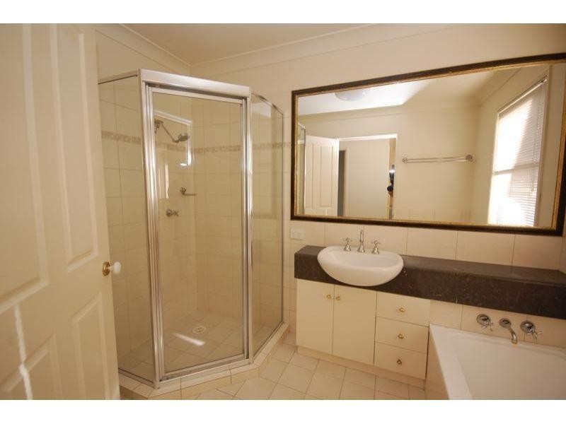 W10/26-34 Sapium Road, Benowa QLD 4217