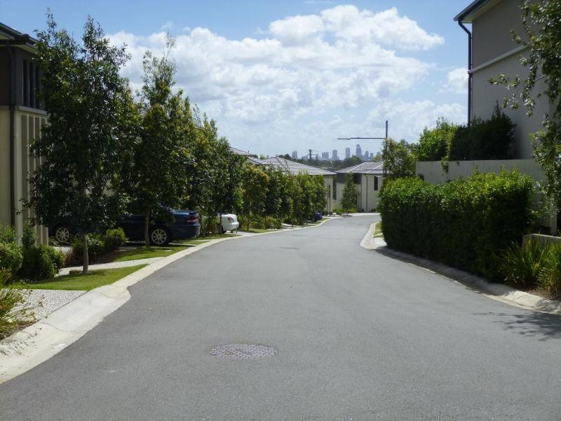 2 Bourton Road, Merrimac QLD 4226
