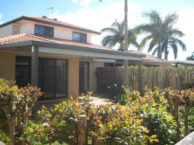 136 Palm Meadows Drive, Carrara QLD 4211