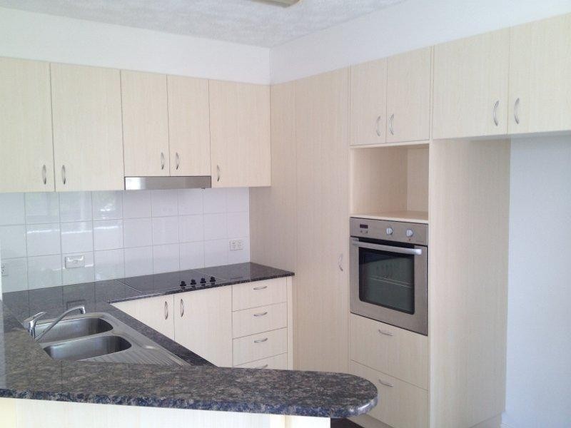 13/6 Fifth Avenue, Burleigh Heads QLD 4220