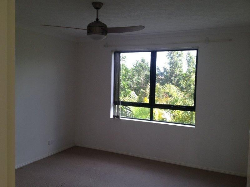 13/6 Fifth Avenue, Burleigh Heads QLD 4220