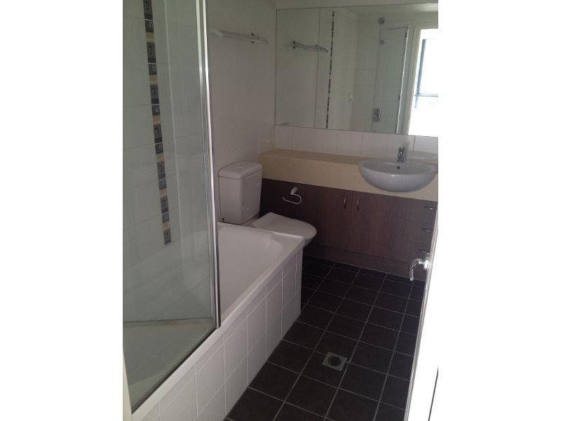 13/6 Fifth Avenue, Burleigh Heads QLD 4220