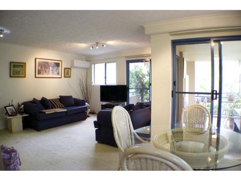 9/4 Monte Carlo Avenue, Surfers Paradise QLD 4217