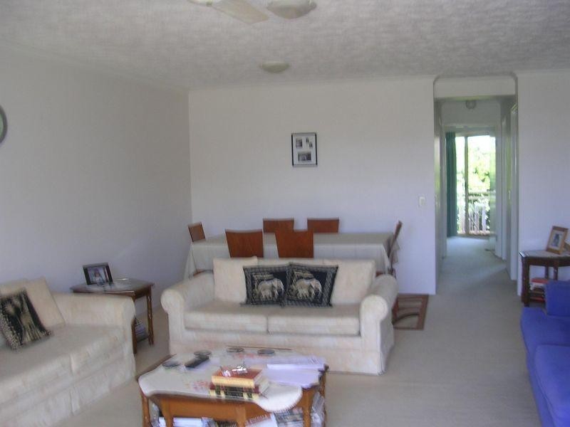 76 THOMAS DR, Chevron Island QLD 4217